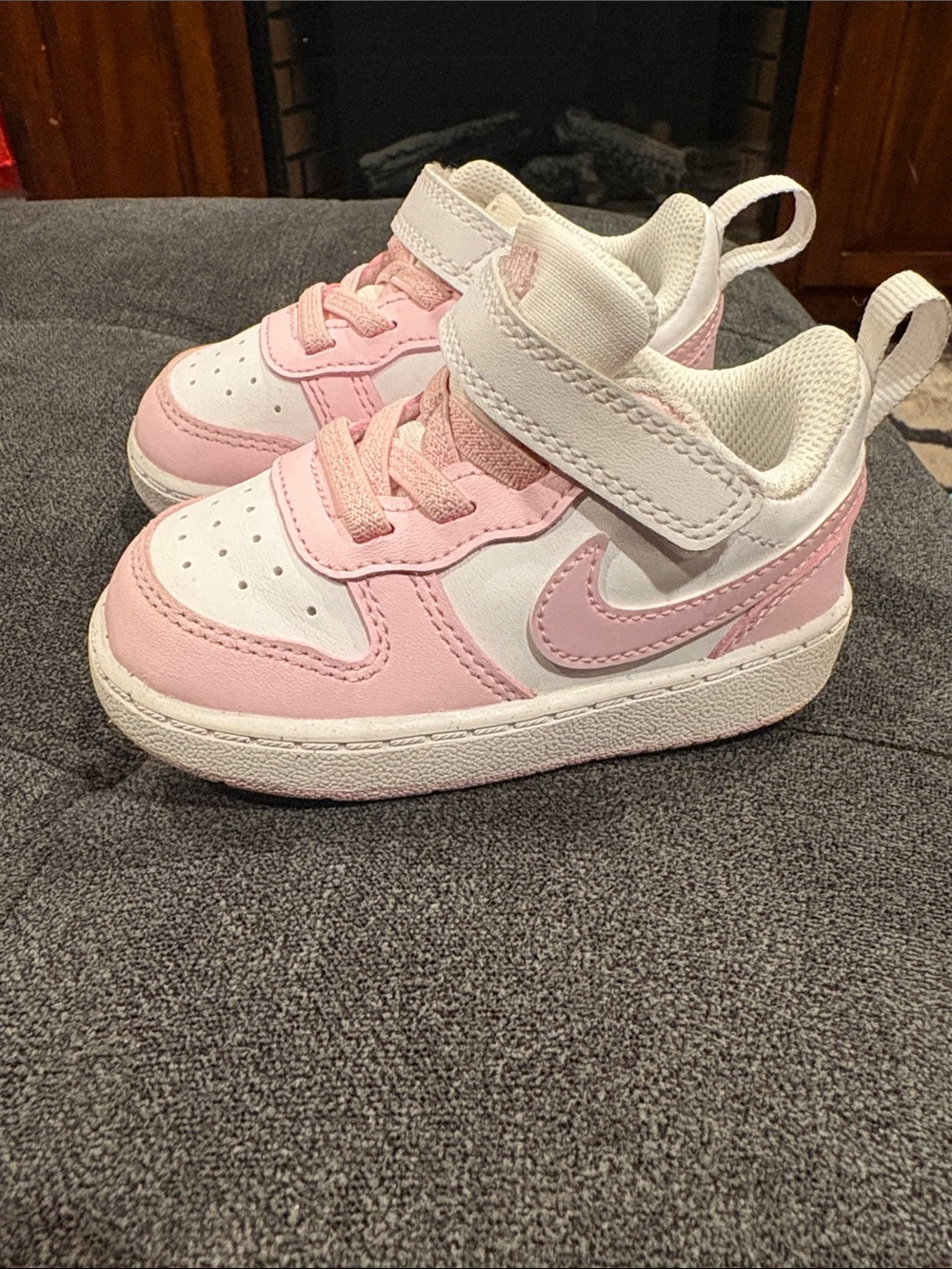 Nike Toddler Court Borough Low size 4.5